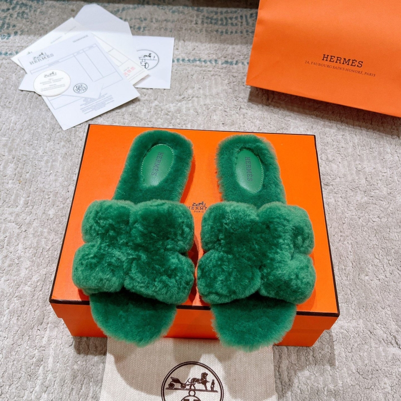 H**mes slippers